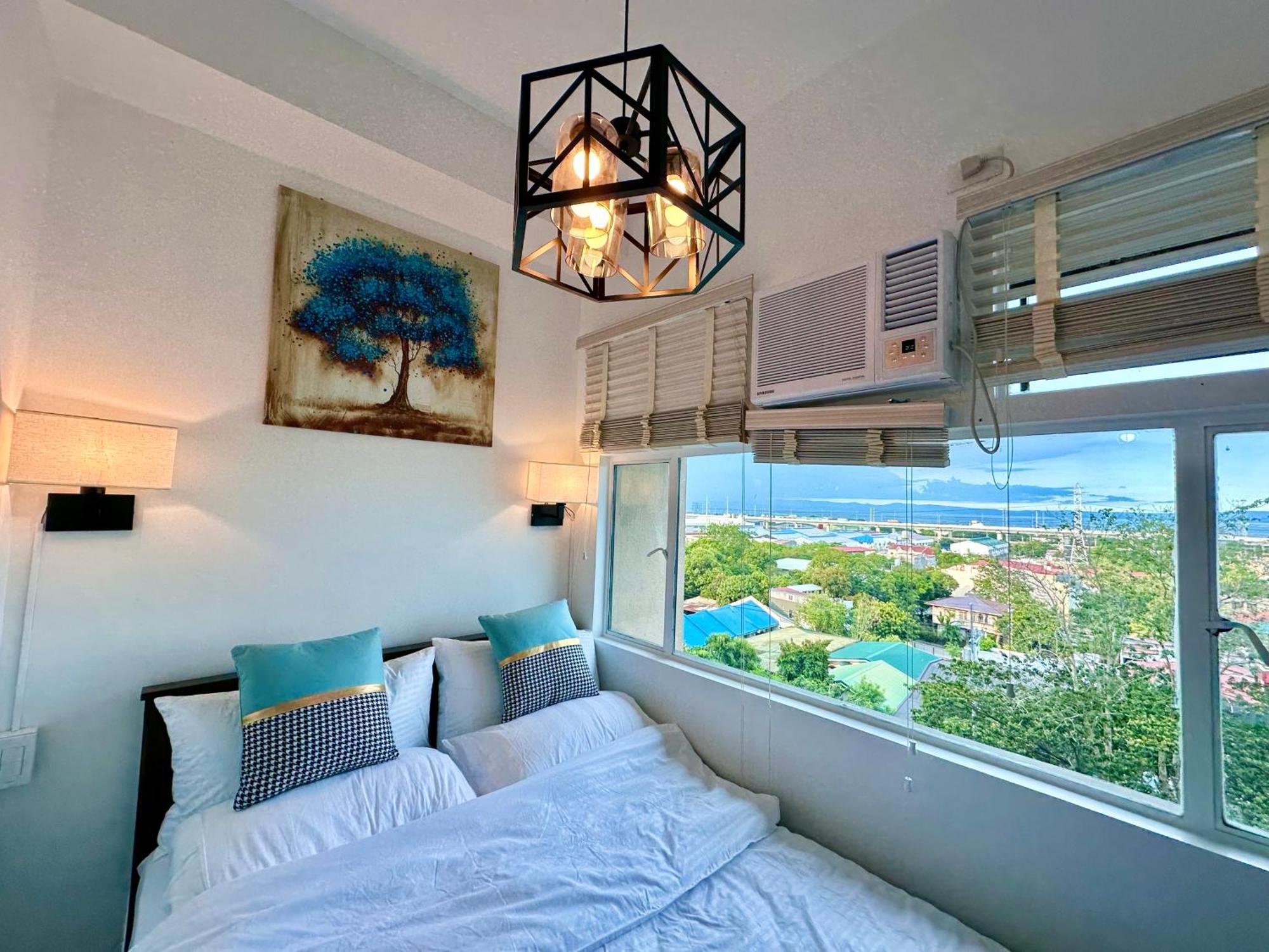 Studio One Condominium, Alabang - Bluu - Fiber Wi-Fi, Netflix-Ready Muntinlupa City Exterior foto