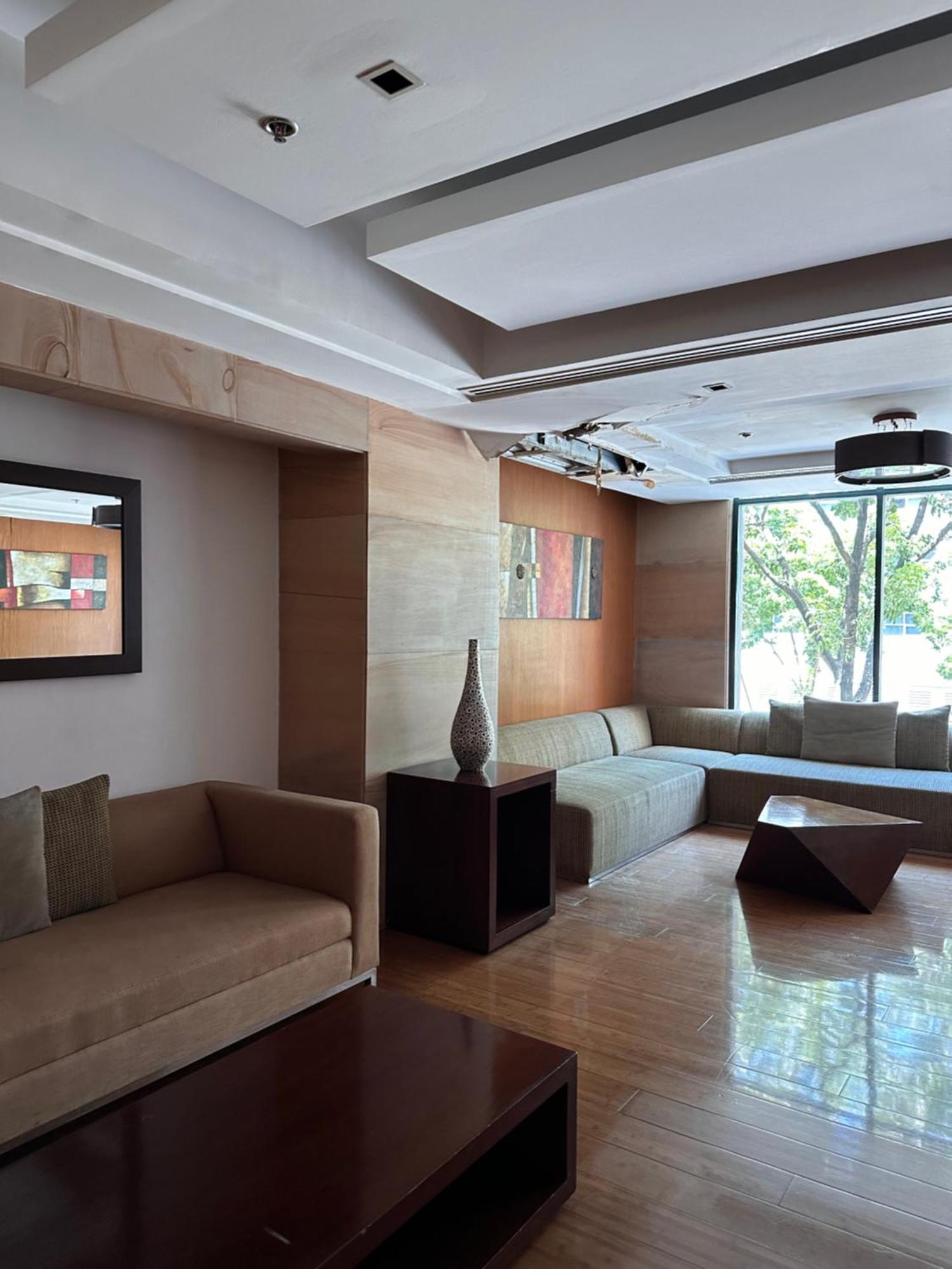 Studio One Condominium, Alabang - Bluu - Fiber Wi-Fi, Netflix-Ready Muntinlupa City Exterior foto